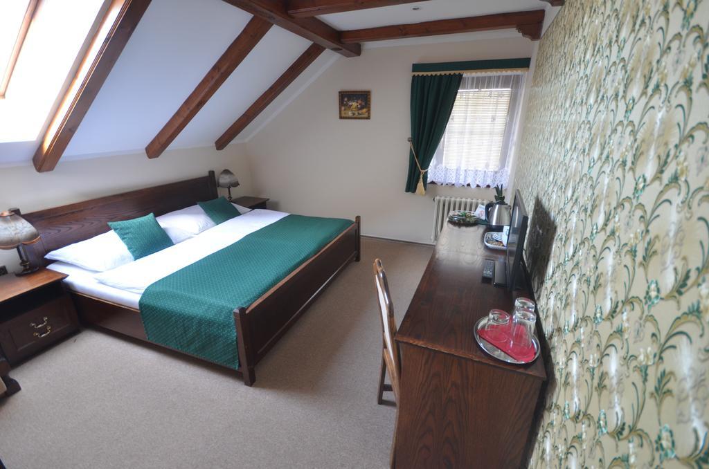 Villa Zerotin Penzion Bed & Breakfast Velké Losiny المظهر الخارجي الصورة