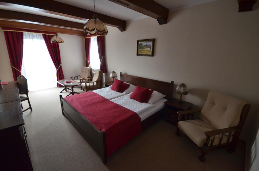 Villa Zerotin Penzion Bed & Breakfast Velké Losiny المظهر الخارجي الصورة