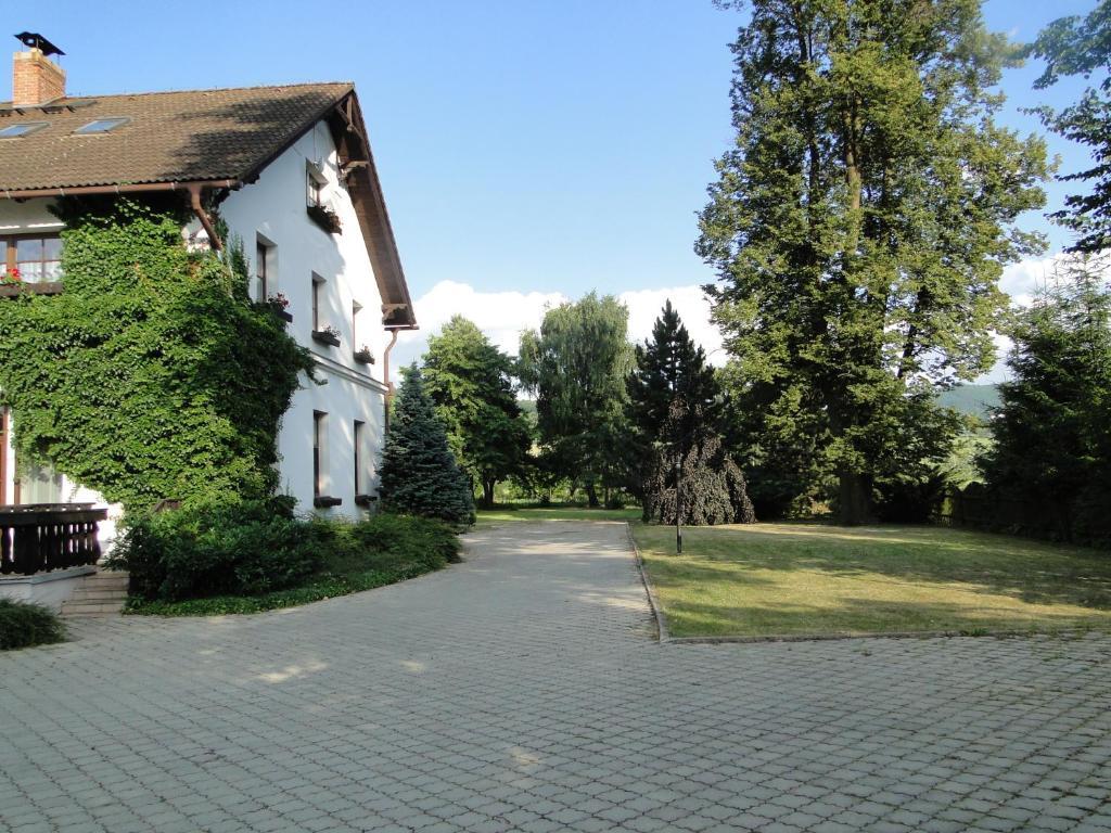 Villa Zerotin Penzion Bed & Breakfast Velké Losiny المظهر الخارجي الصورة