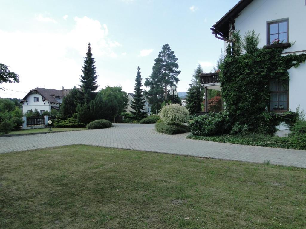 Villa Zerotin Penzion Bed & Breakfast Velké Losiny المظهر الخارجي الصورة