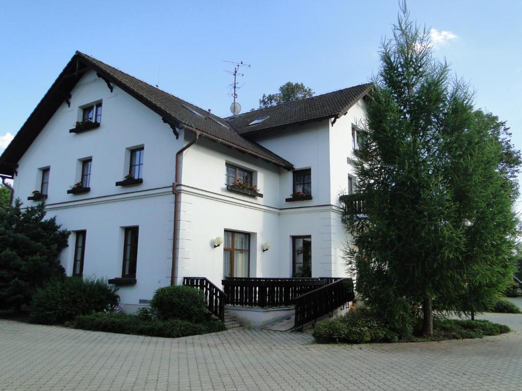 Villa Zerotin Penzion Bed & Breakfast Velké Losiny المظهر الخارجي الصورة